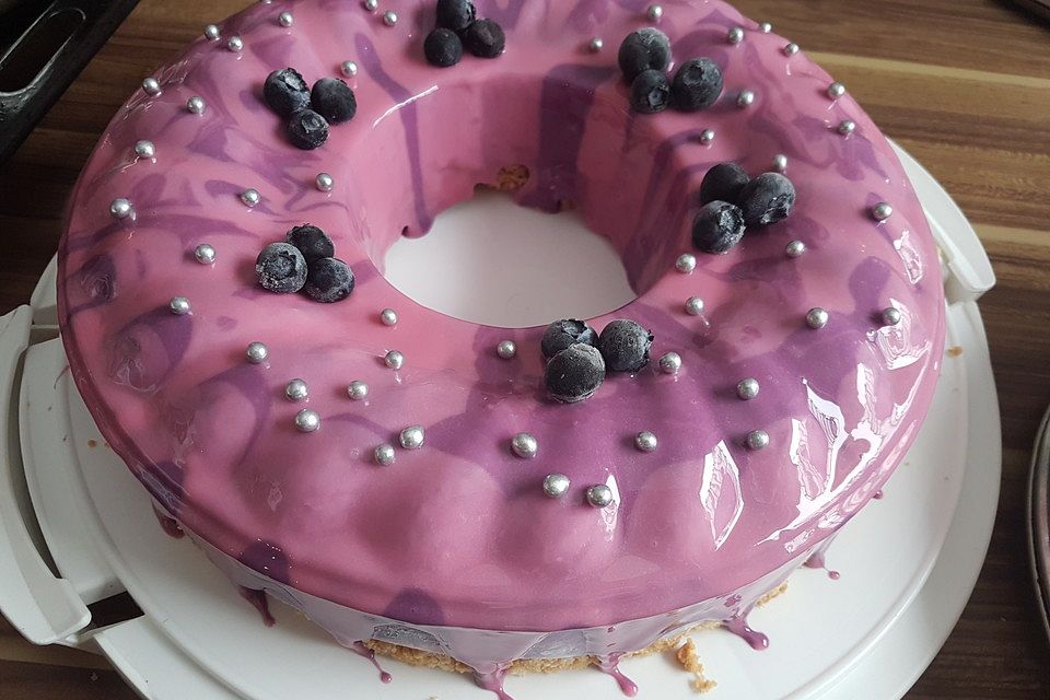 Mirror Glaze Eistorte - Beeren-Cheesecake