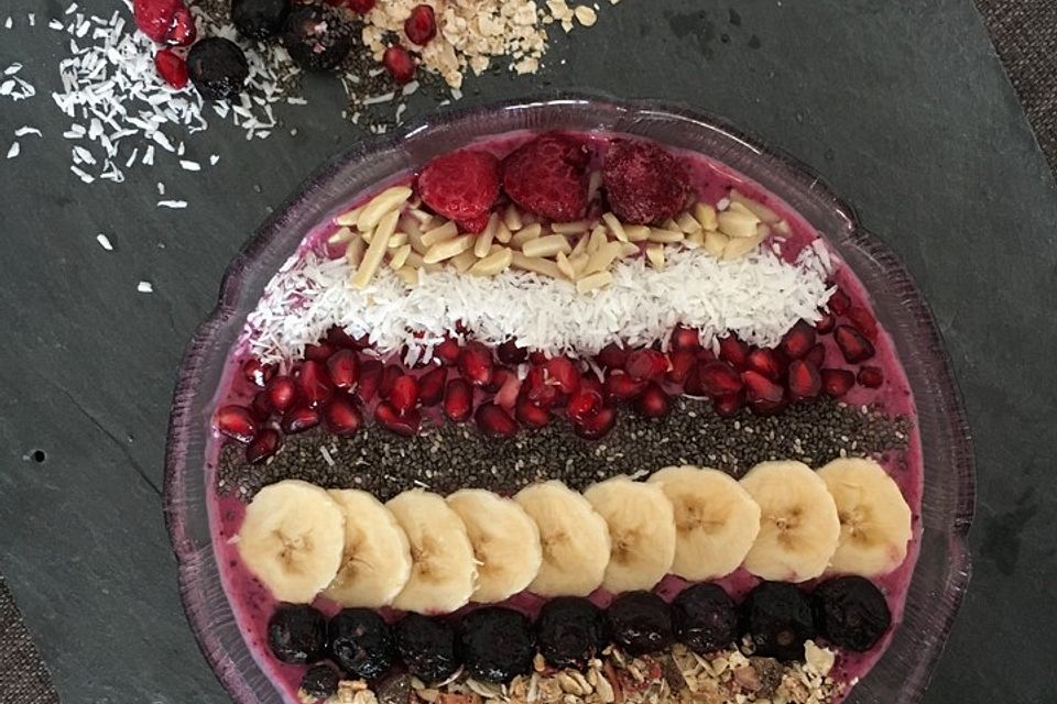 Beeren-Smoothie-Bowl