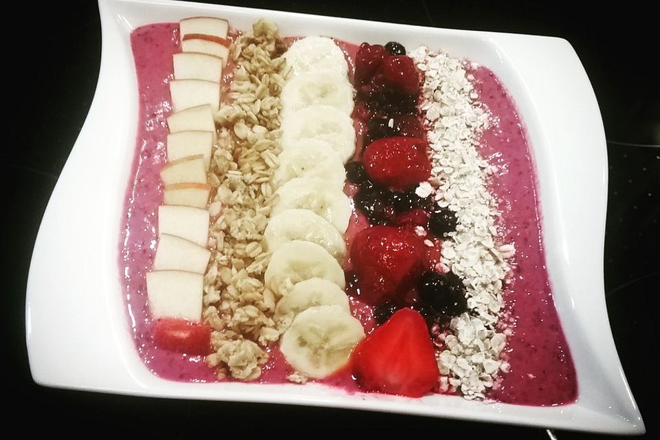 Beeren-Smoothie-Bowl