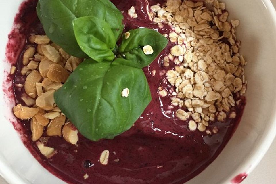 Beeren-Smoothie-Bowl