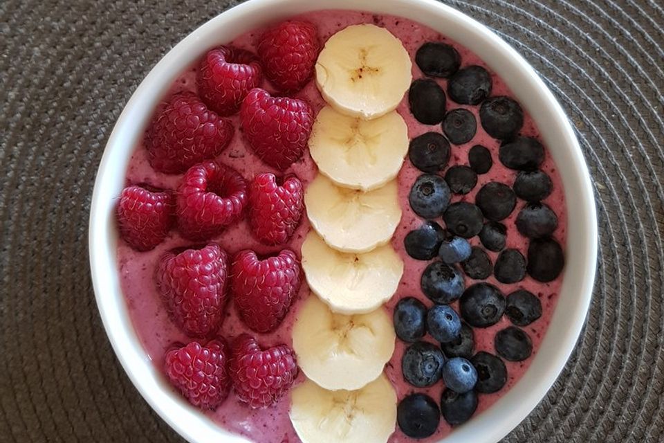 Beeren-Smoothie-Bowl