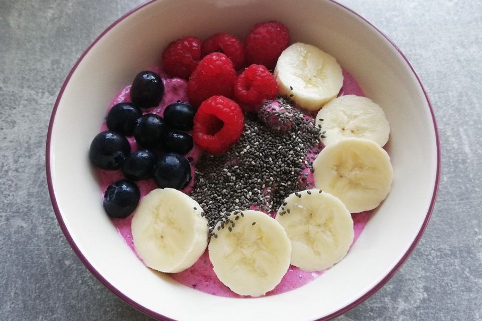 Beeren-Smoothie-Bowl