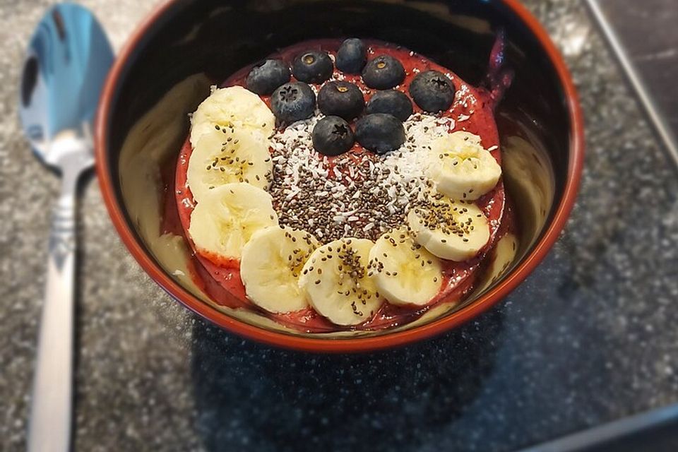 Beeren-Smoothie-Bowl