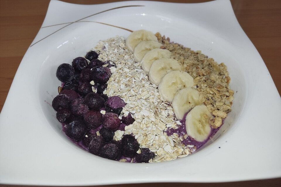 Beeren-Smoothie-Bowl