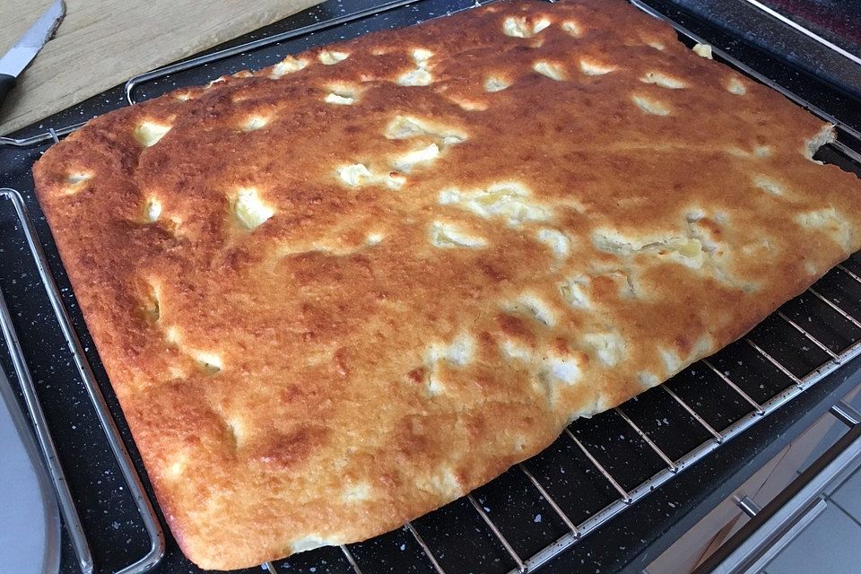 Kokos-Ananas-Kuchen mit Quark