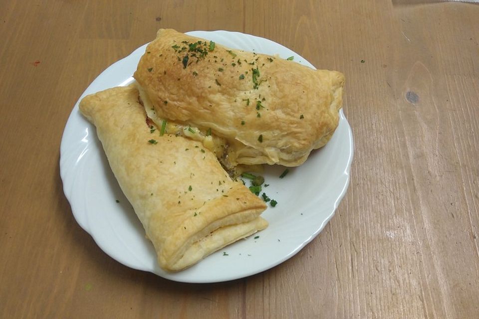 Pizzataschen aus Blätterteig