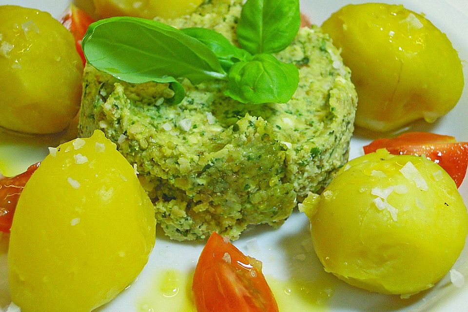 Pellkartoffeln mit Walnuss - Pesto