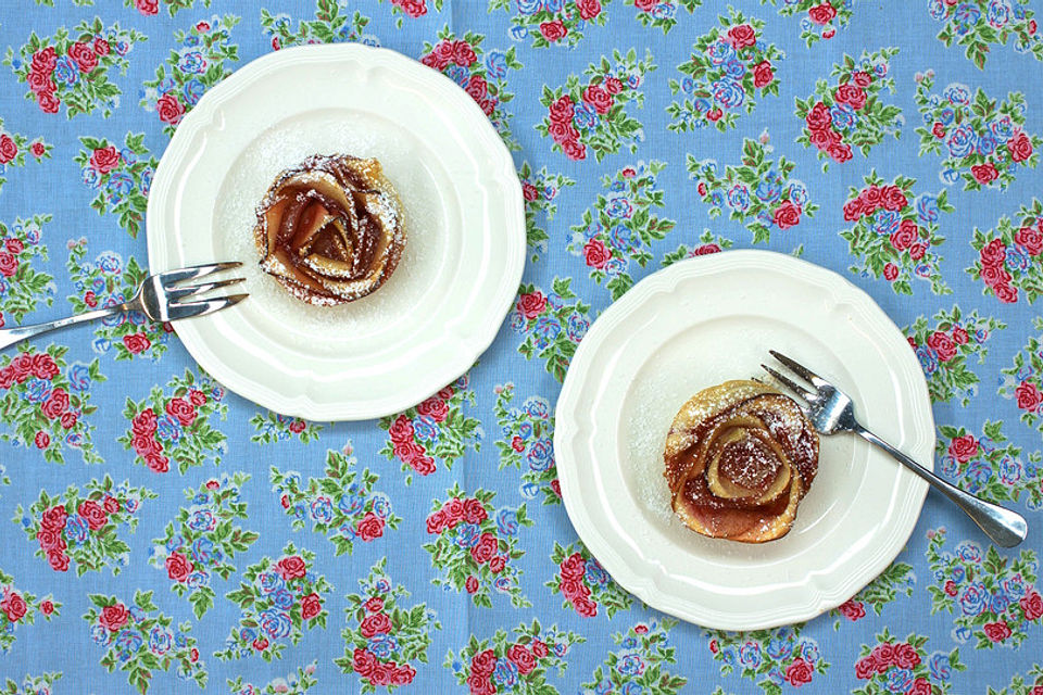 Apfel-Rosen-Törtchen