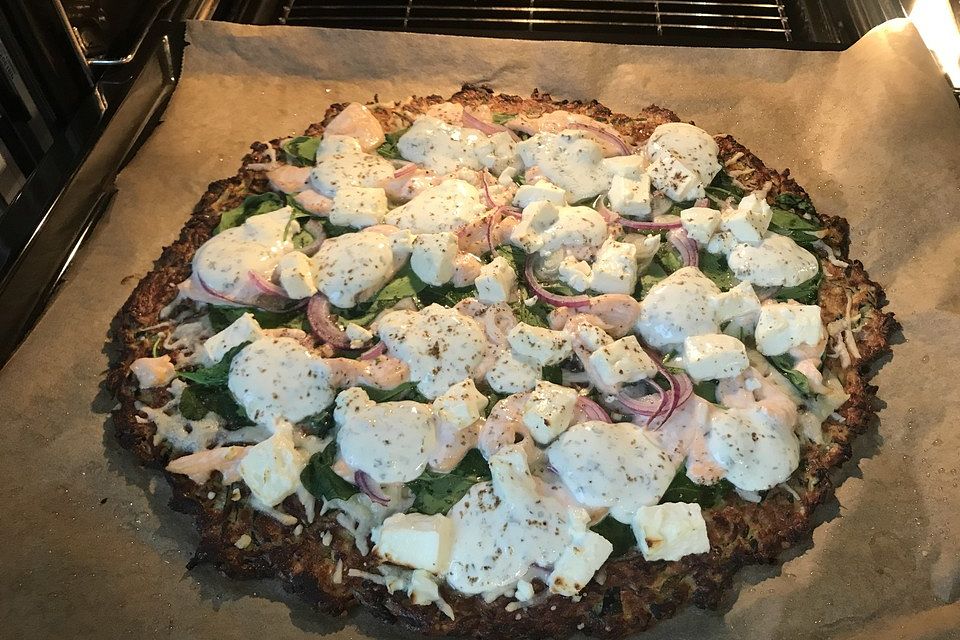 Low Carb Pizzaboden aus Zucchini