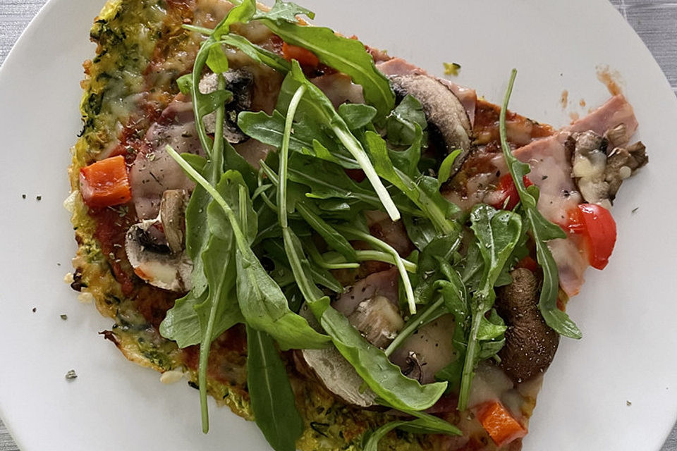 Low Carb Pizzaboden aus Zucchini