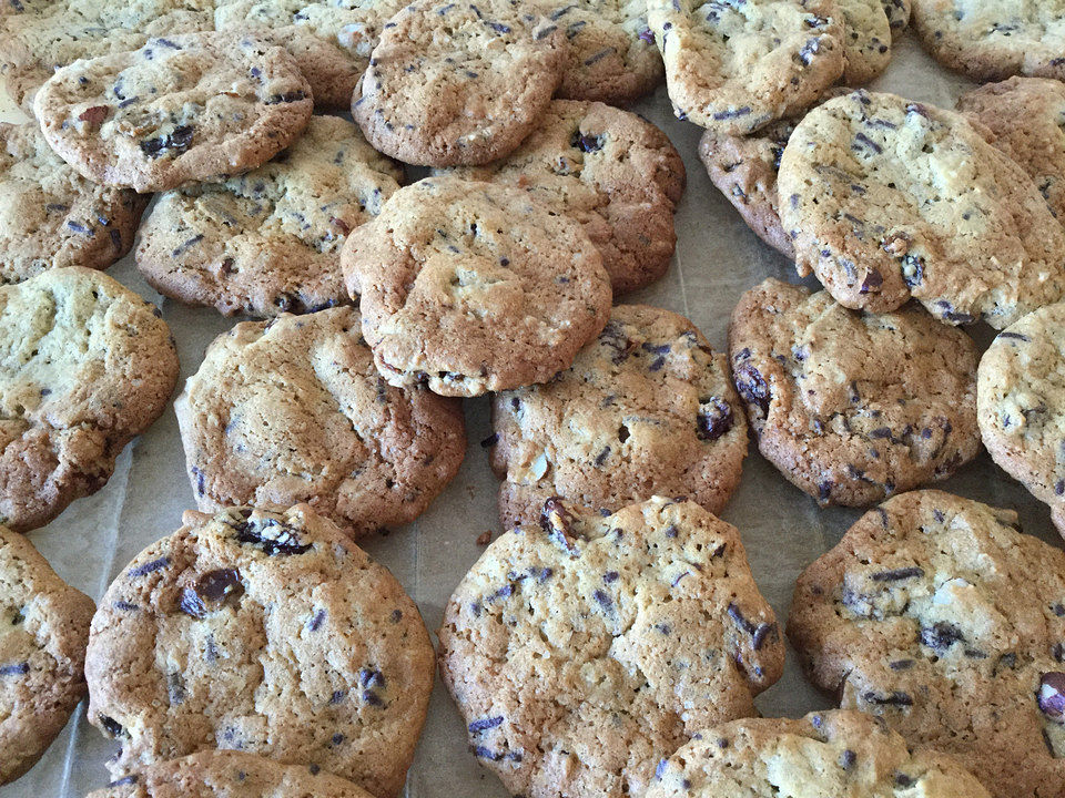 Urmelis Schoko-Rosinen-Cookies von urmeli75| Chefkoch
