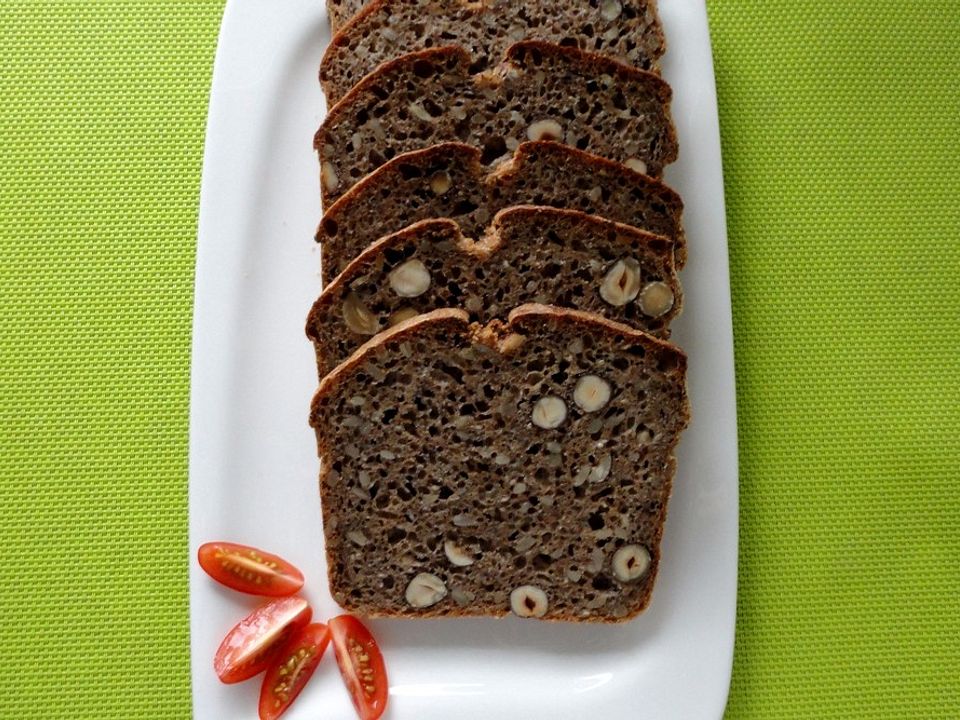 Dinkel-Nuss-Brot von JOYII| Chefkoch