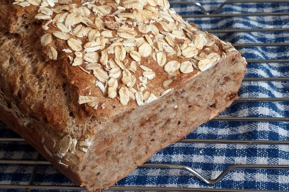 Dinkel-Nuss-Brot