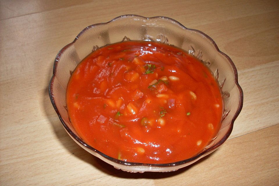 Tomaten-Schinken-Suppe mit Zartweizen