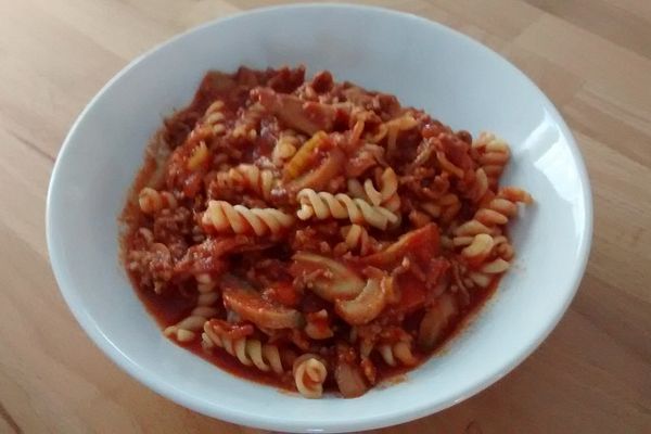 Leichte, pikante Hackfleisch-Champignon-Tomatensoße von MarionSauer ...