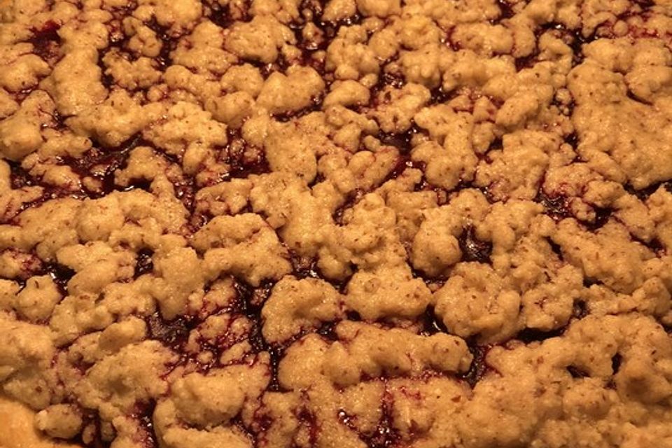 Johannisbeerkuchen mit Streuseln Johannisbeerkuchen mit Streuseln