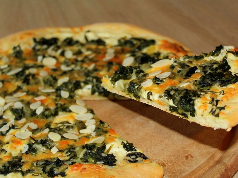 Spinatpizza mit Feta-Ricotta-Creme von Frau_Pfau | Chefkoch