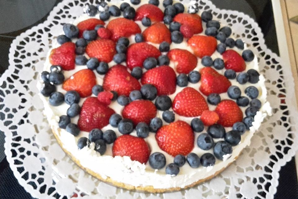 Beeren-Frischkäse-Torte à la Dani