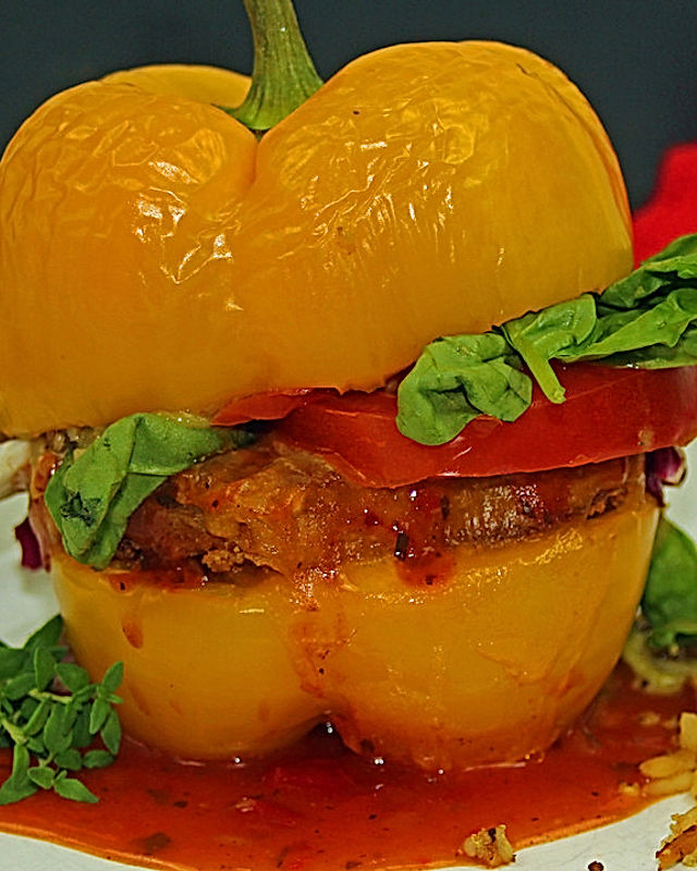 Vegetarischer Paprika-Burger mit Sojasteak