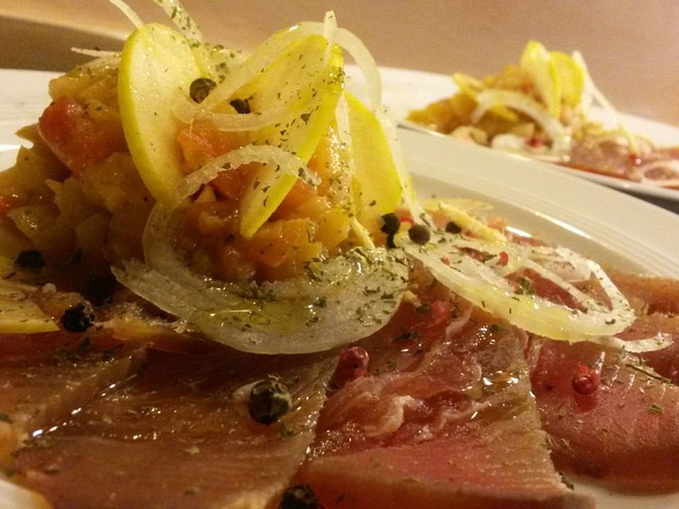 Carpaccio vom kalt geräucherten Thunfisch mit Apfel-Ingwer-Relish von ...