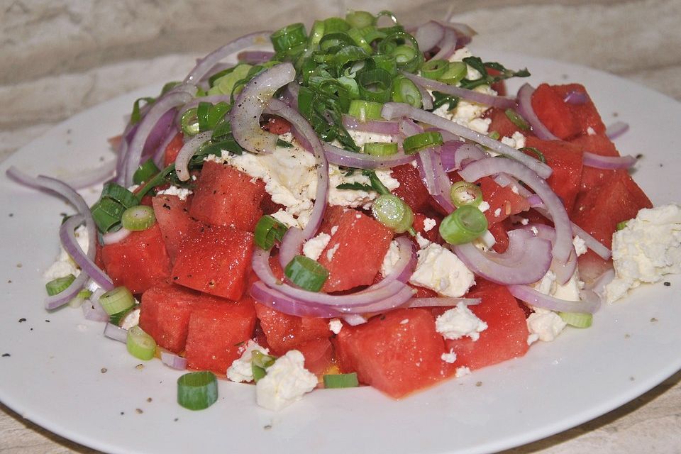 Melonen-Feta-Salat mit Lauchzwiebeln