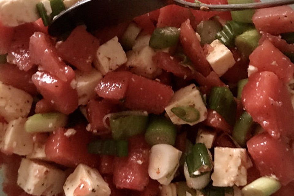 Melonen-Feta-Salat mit Lauchzwiebeln