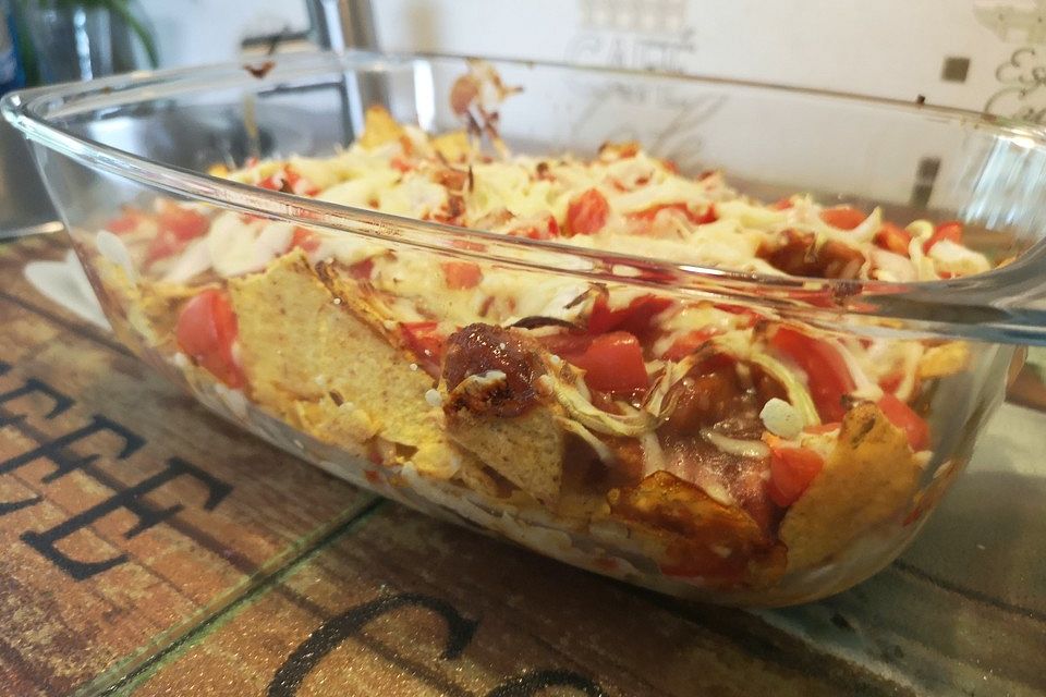 Nachos mit Barbeque-Hühnchen, überbacken