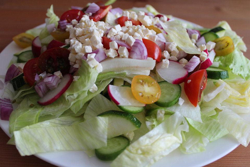 Bauernsalat mit Feta