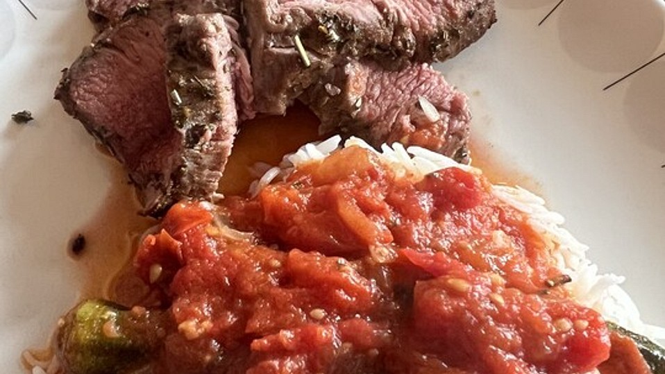 Lammrücken am Knochen mit Kräuter-Knoblauch-Kruste von Monika