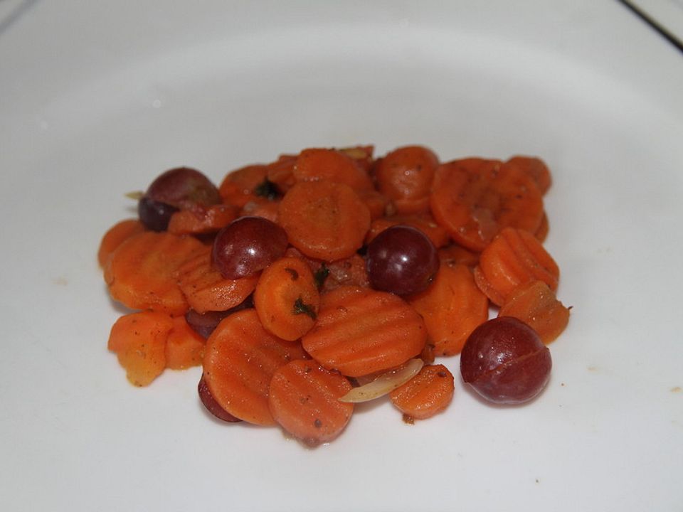 Möhren mit Weintrauben, Zimt und Koriander von Subisari| Chefkoch