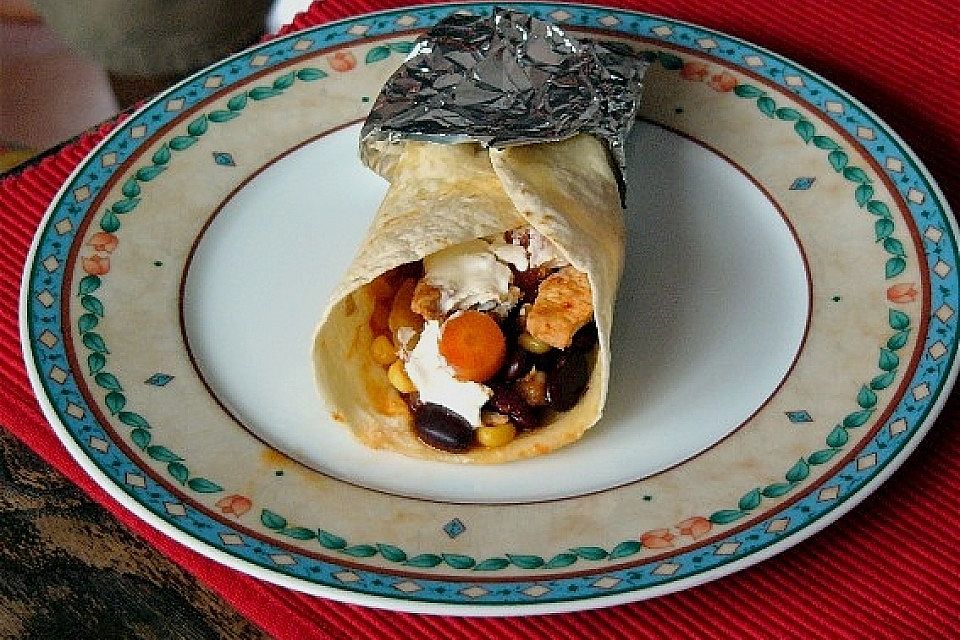 Mexikanische Tortilla - Wraps mit Hähnchenfüllung