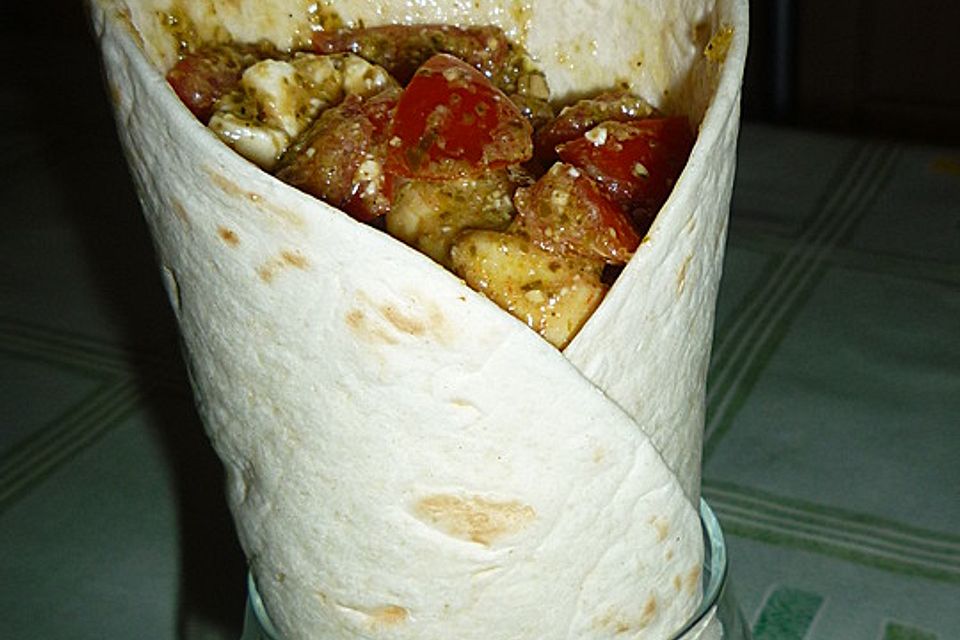 Mexikanische Tortilla - Wraps mit Hähnchenfüllung