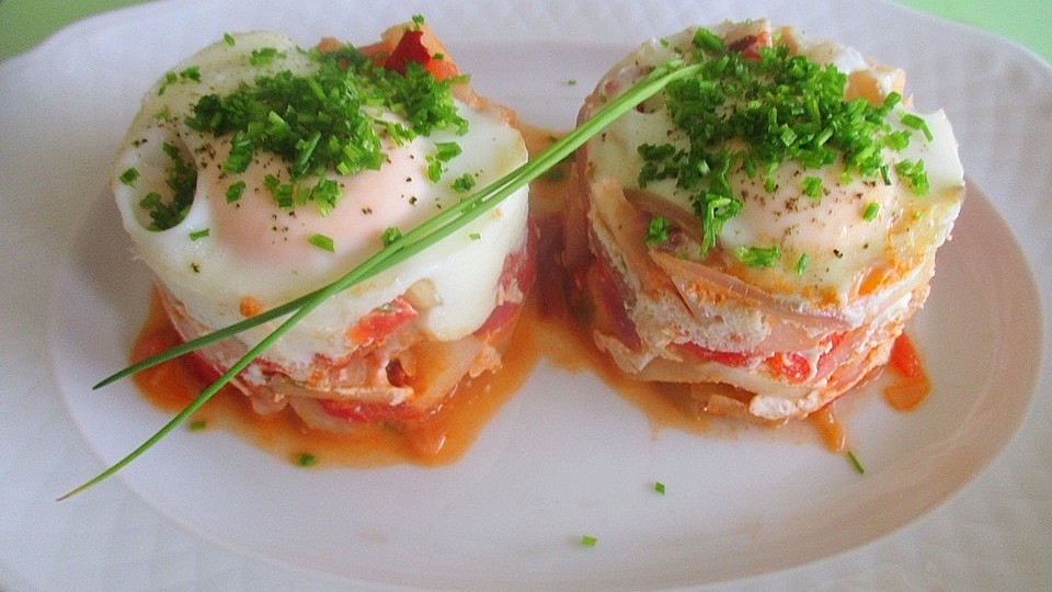 Eier auf Tomaten-Kohlrabi-Ragout von movostu| Chefkoch