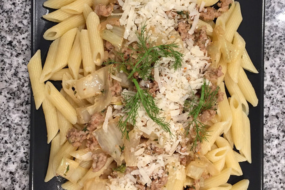 Pasta mit Fenchel und Salsiccia