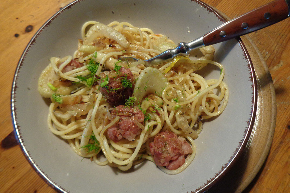 Pasta mit Fenchel und Salsiccia