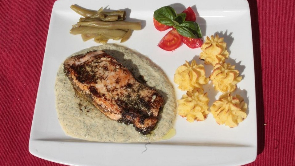 Gebratener Lachs mit Zitronen-Dill-Sauce von passatxx59