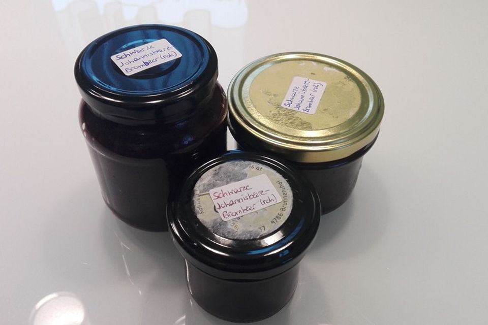 Schwarze Johannisbeer - Marmelade, roh