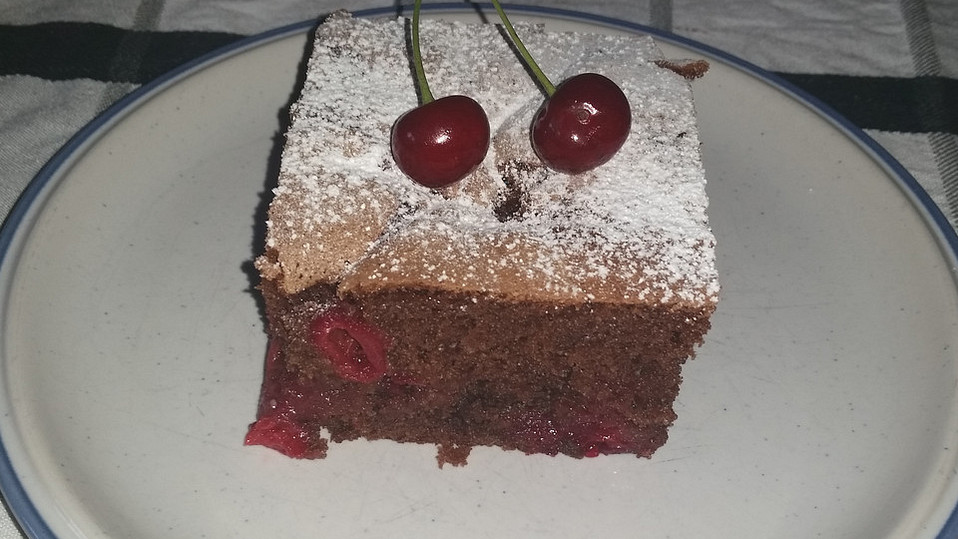 Brauner Kirschkuchen von Tinanas