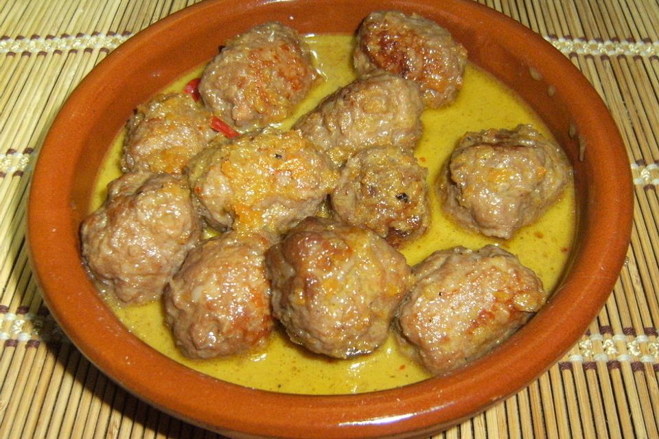 Albóndigas en salsa Moscatel