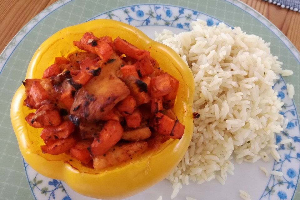 Gefüllte Paprika mit Hähnchen