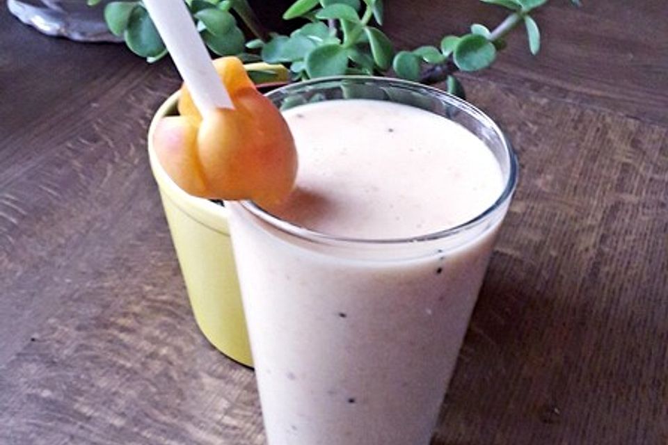 Aprikosen-Mandelmilch-Smoothie