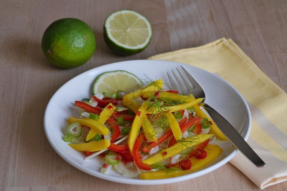 Fenchel-Paprika-Mango-Salat