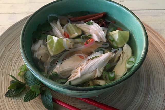 Pho Bo Suppe mit Hähnchen von jhin| Chefkoch