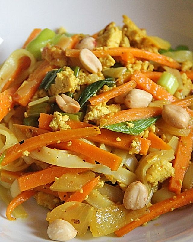 Pad Thai mit veganem Rührei