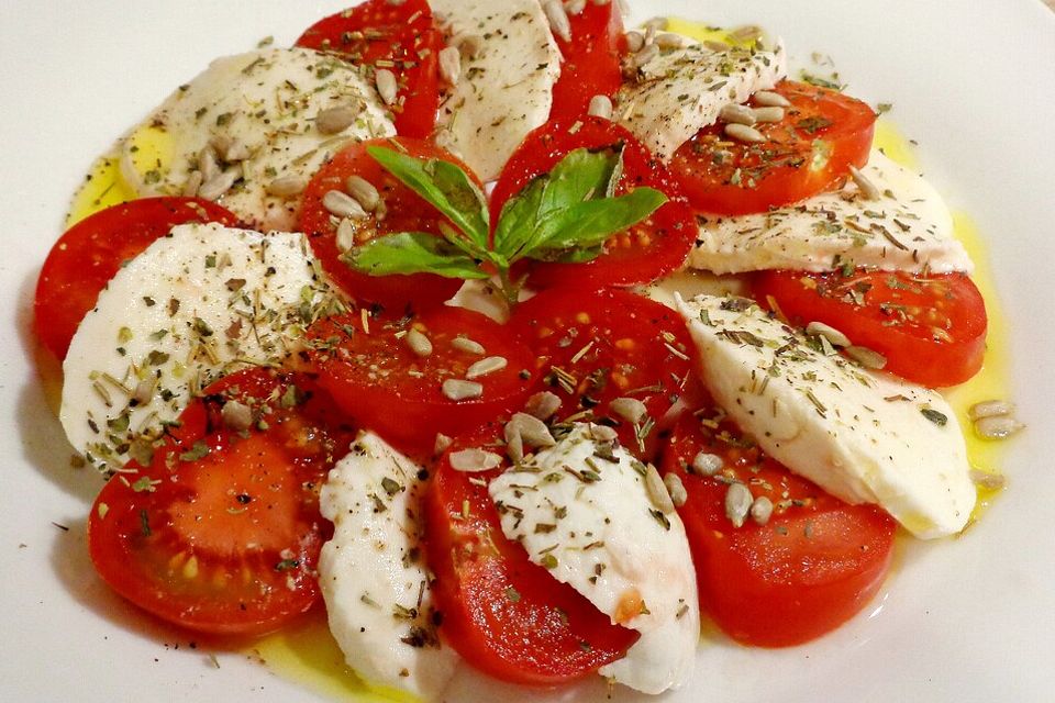 Scharfes Tomate-Mozzarella-Carpaccio