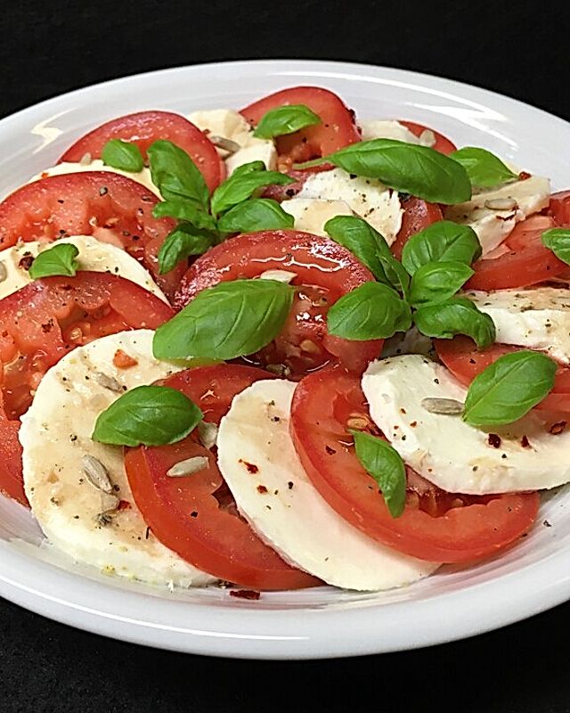Scharfes Tomate-Mozzarella-Carpaccio