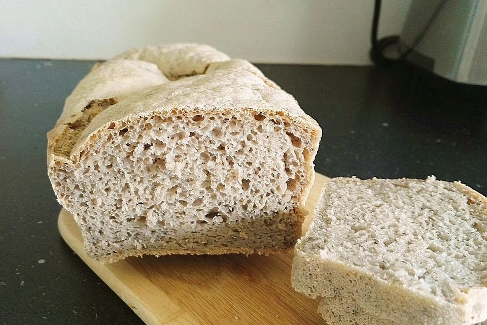 Glutenfreies Brot mit Chiasamen und Hefe