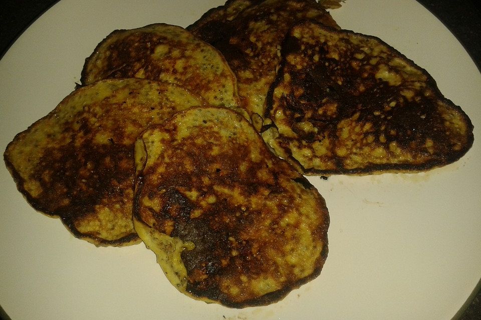 Bananen-Chia-Pancakes ohne Mehl und Zucker