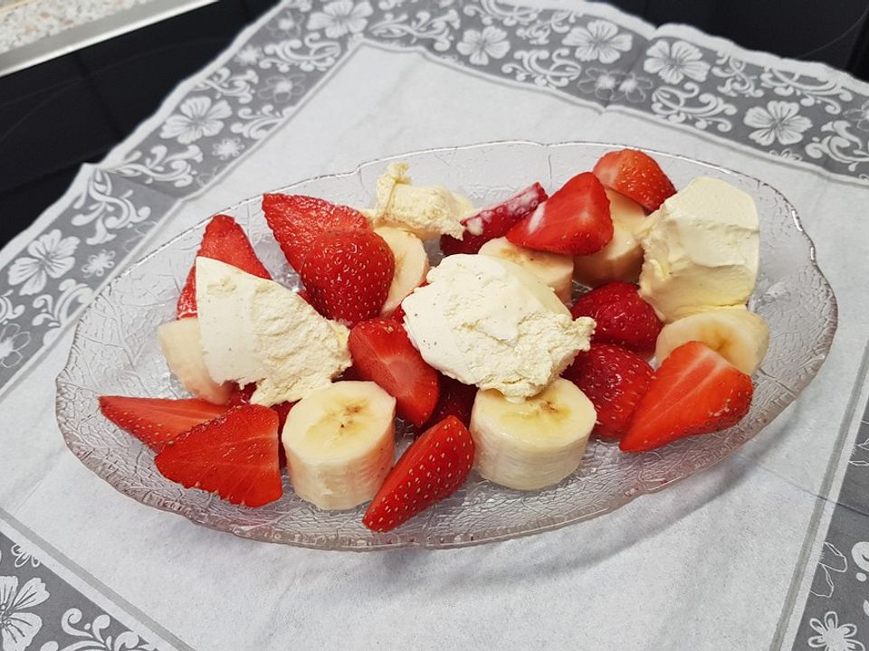 Bananen-Erdbeer Dessert von movostu| Chefkoch