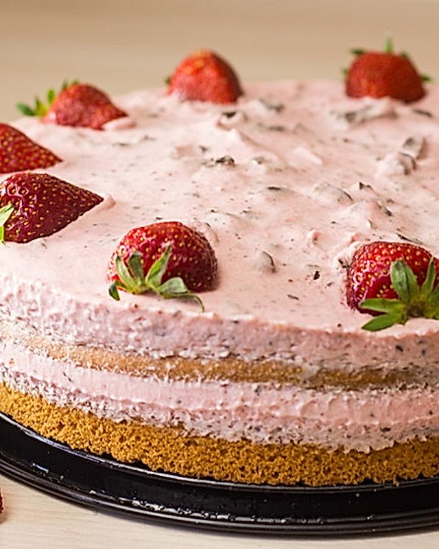 Einfache Erdbeer-Sahne-Torte